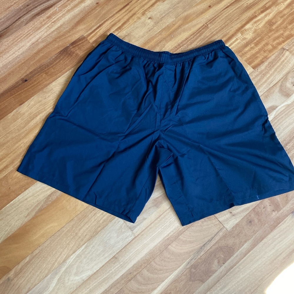 Dunlop Men’s  size XL elastic waist black shorts